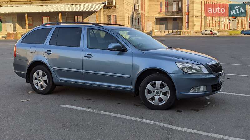 Універсал Skoda Octavia 2011 в Дніпрі