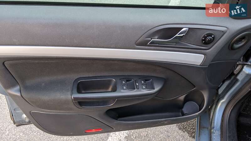 Універсал Skoda Octavia 2011 в Дніпрі