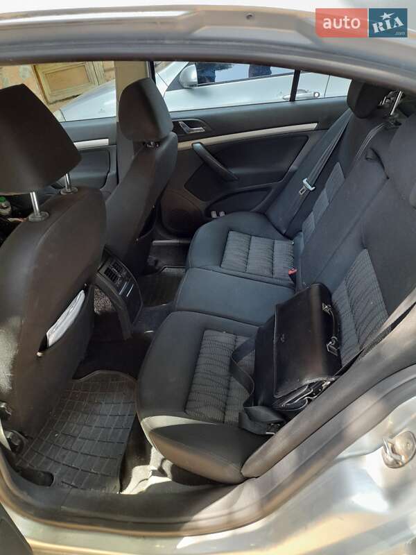 Лифтбек Skoda Octavia 2009 в Одессе