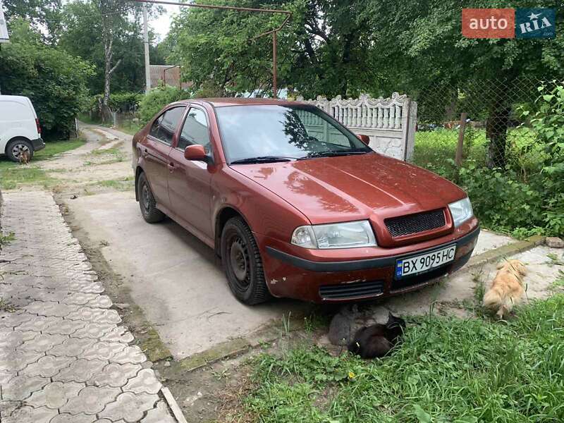 Лифтбек Skoda Octavia 2000 в Остроге