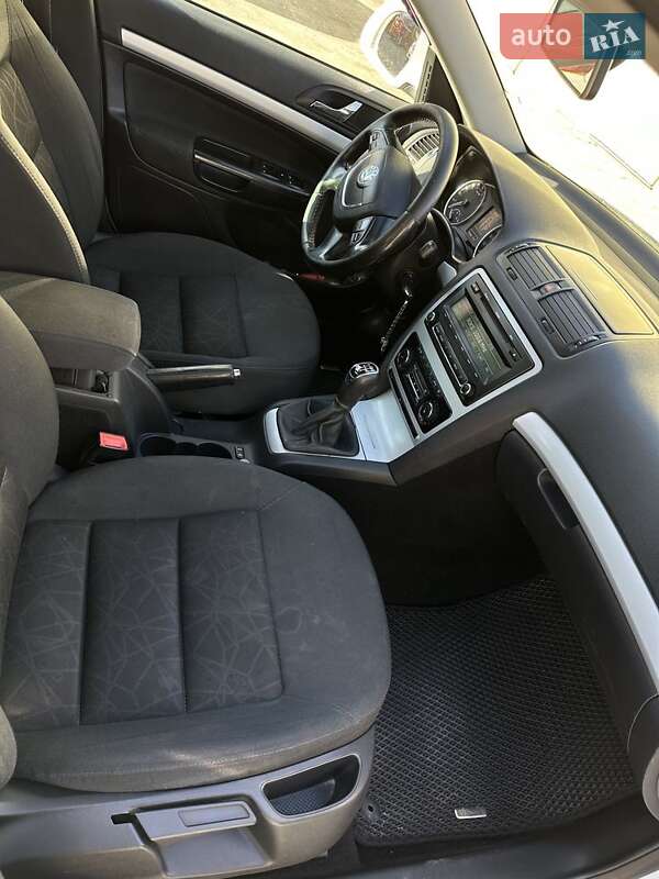 Універсал Skoda Octavia 2011 в Ірпені