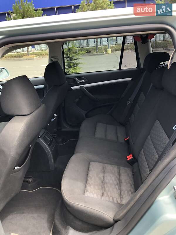 Універсал Skoda Octavia 2009 в Одесі