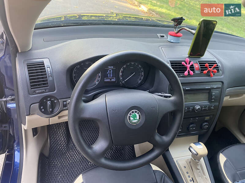 Универсал Skoda Octavia 2006 в Ровно