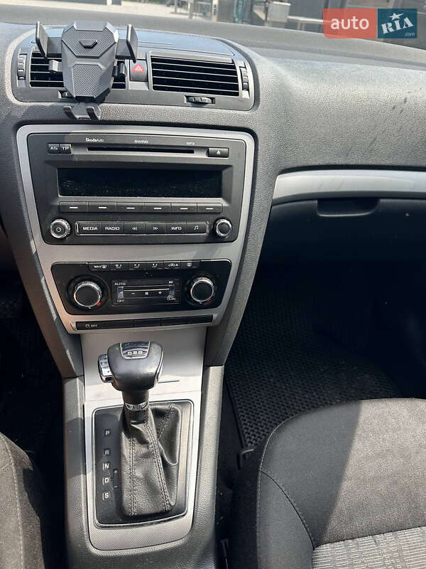 Ліфтбек Skoda Octavia 2011 в Ужгороді