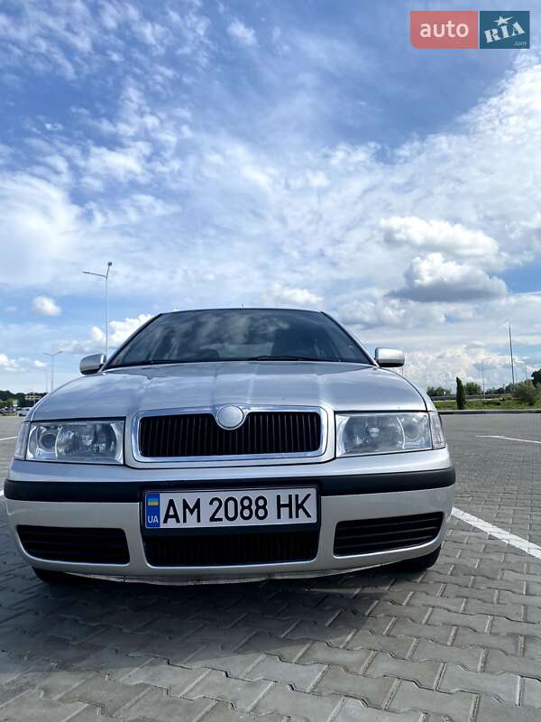 Ліфтбек Skoda Octavia 2003 в Житомирі