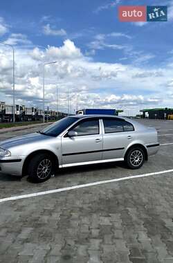 Ліфтбек Skoda Octavia 2003 в Житомирі