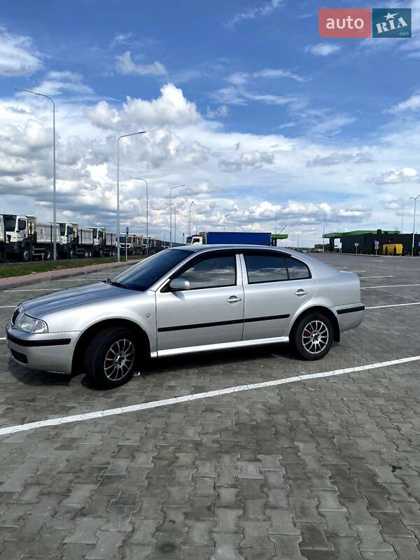 Ліфтбек Skoda Octavia 2003 в Житомирі