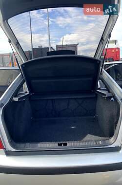 Ліфтбек Skoda Octavia 2003 в Житомирі