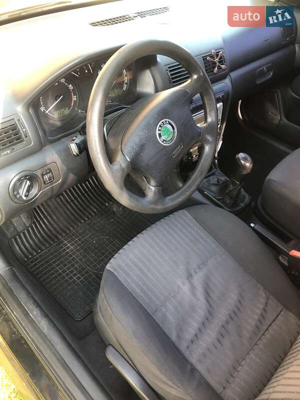 Ліфтбек Skoda Octavia 2002 в Городку