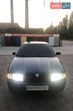 Лифтбек Skoda Octavia 2001 в 