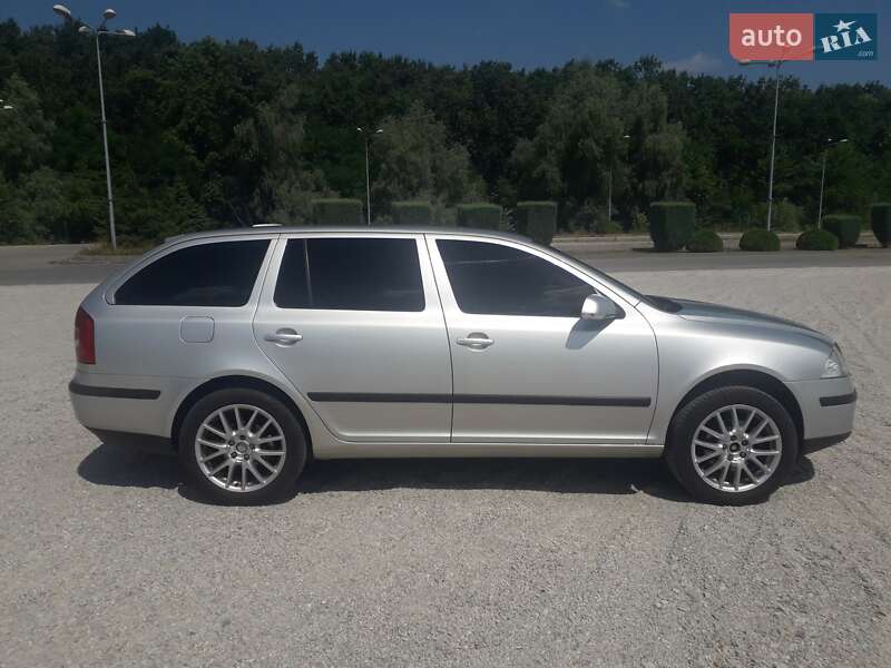 Універсал Skoda Octavia 2005 в Дніпрі
