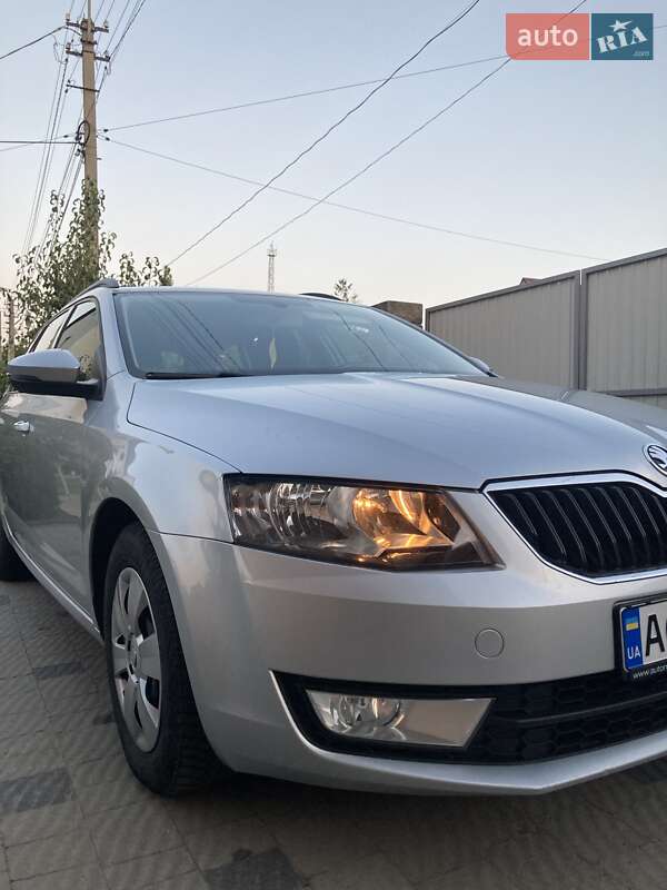 Універсал Skoda Octavia 2015 в Горохові