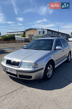 Лифтбек Skoda Octavia 2003 в Сарнах