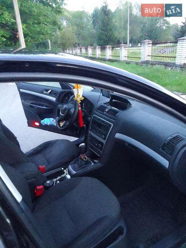 Лифтбек Skoda Octavia 2011 в Долине