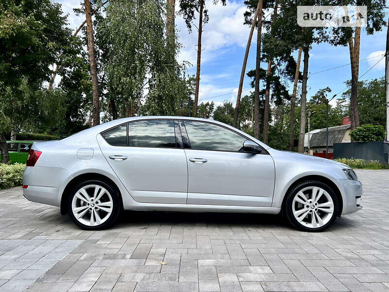 Лифтбек Skoda Octavia 2013 в 