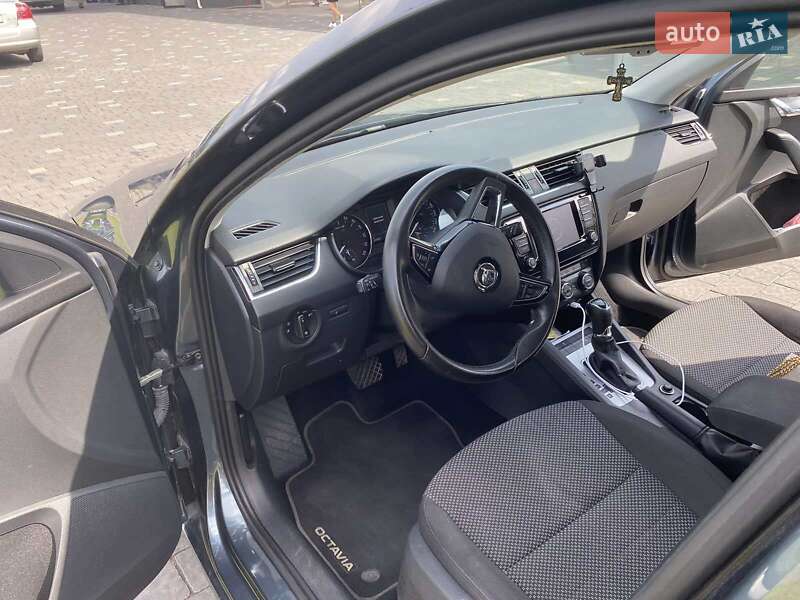 Універсал Skoda Octavia 2016 в Ужгороді