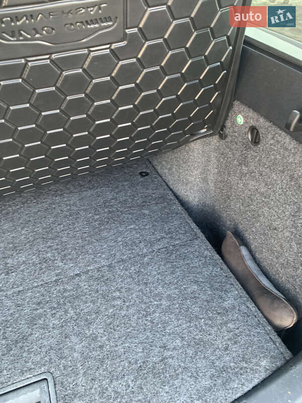 Универсал Skoda Octavia 2011 в Ровно