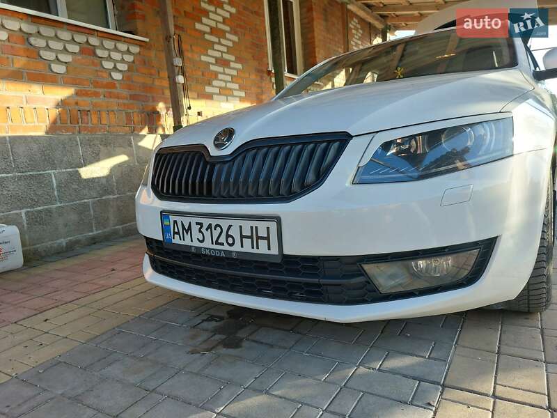 Ліфтбек Skoda Octavia 2013 в Романіву