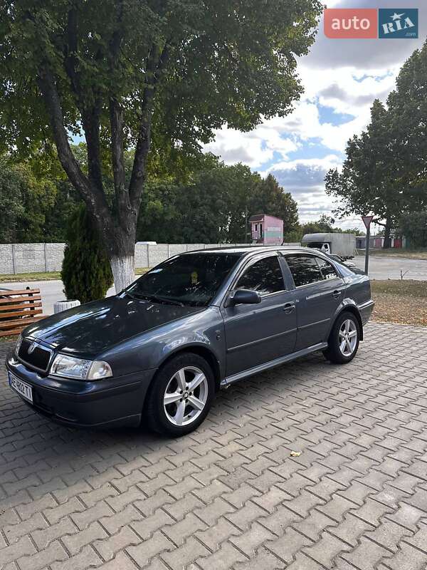 Ліфтбек Skoda Octavia 1999 в Лозовій