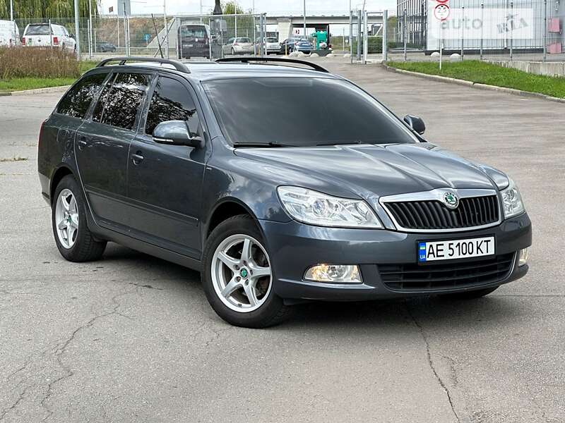 Универсал Skoda Octavia 2010 в 