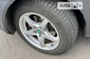 Универсал Skoda Octavia 2010 в 