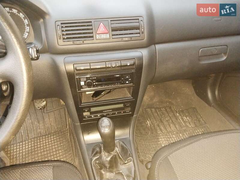 Универсал Skoda Octavia 2000 в Львове