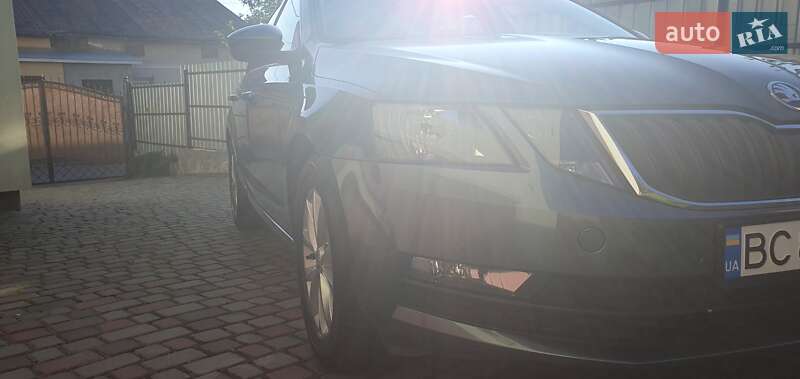 Універсал Skoda Octavia 2018 в Дрогобичі