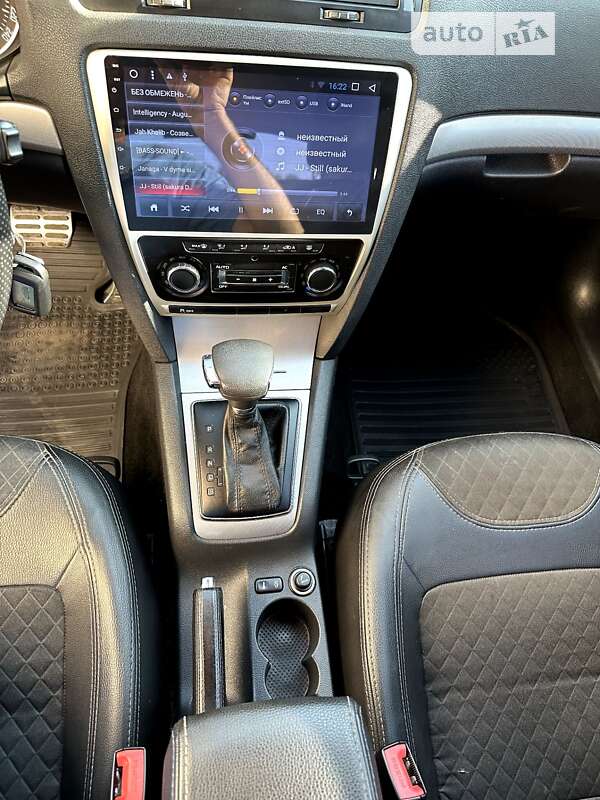 Лифтбек Skoda Octavia 2012 в Магдалиновке фото 17 Лифтбек Skoda Octavia 2012 в Магдалиновке