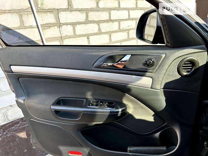 Лифтбек Skoda Octavia 2012 в Магдалиновке фото 42 Лифтбек Skoda Octavia 2012 в Магдалиновке