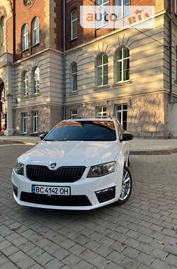 Універсал Skoda Octavia 2015 в Дрогобичі