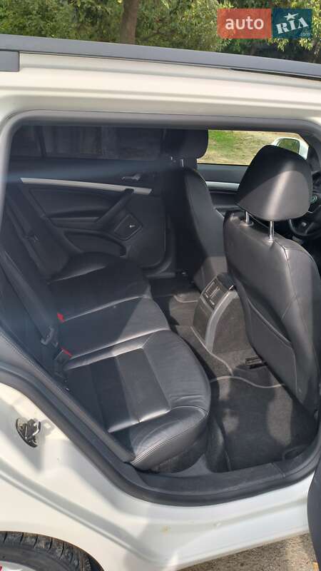 Універсал Skoda Octavia 2011 в Чернівцях