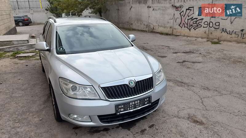 Универсал Skoda Octavia 2011 в Виннице