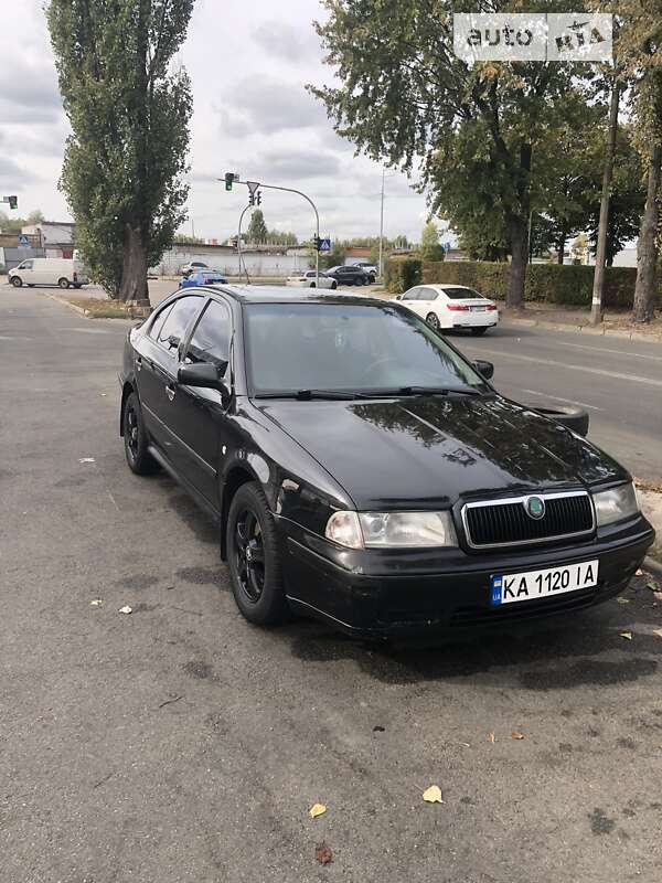 Лифтбек Skoda Octavia 1999 в Киеве