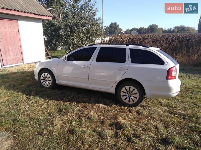 Универсал Skoda Octavia 2012 в 