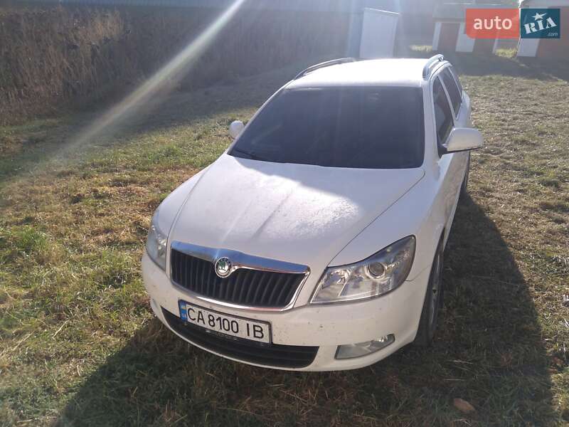 Універсал Skoda Octavia 2012 в Звенигородці