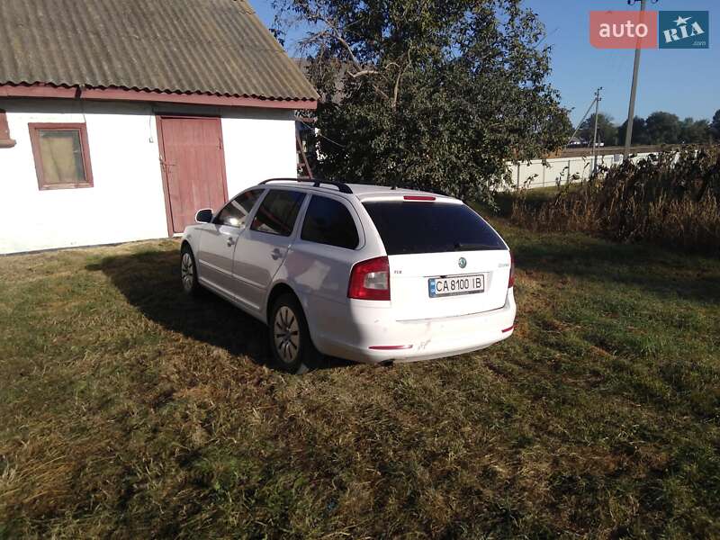 Універсал Skoda Octavia 2012 в Звенигородці