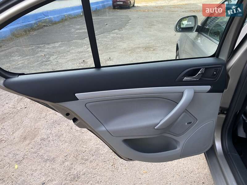 Ліфтбек Skoda Octavia 2011 в Лебедині