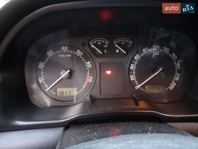Лифтбек Skoda Octavia 2002 в Богодухове