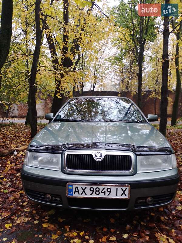 Лифтбек Skoda Octavia 2002 в Богодухове