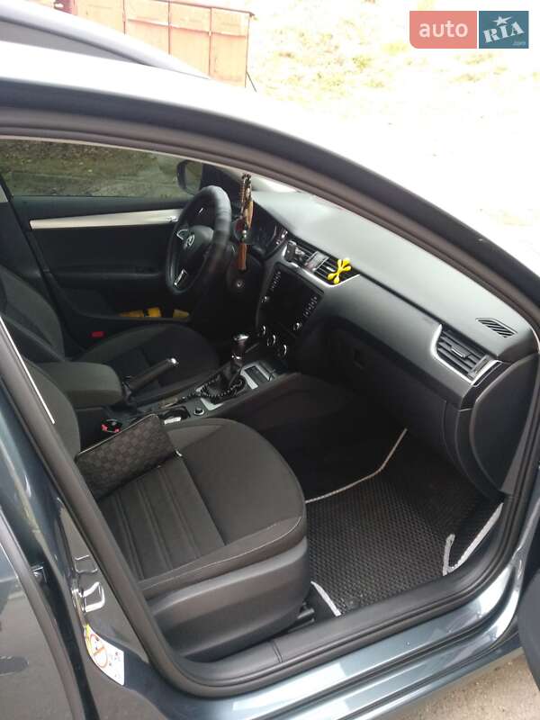 Универсал Skoda Octavia 2017 в Хмельницком