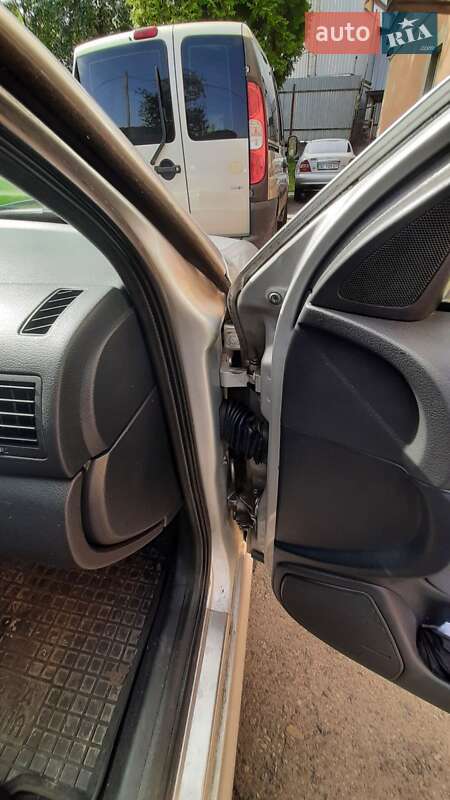 Ліфтбек Skoda Octavia 2006 в Львові фото 10 Ліфтбек Skoda Octavia 2006 в Львові