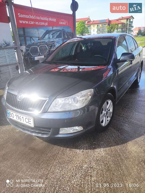 Лифтбек Skoda Octavia 2011 в Бучаче