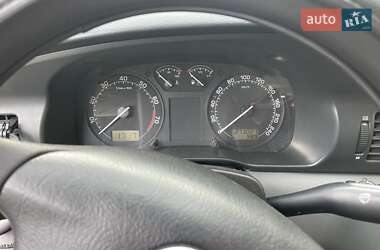 Лифтбек Skoda Octavia 2003 в 