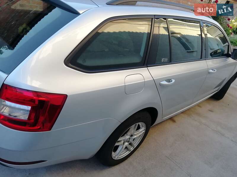 Универсал Skoda Octavia 2017 в Прилуках