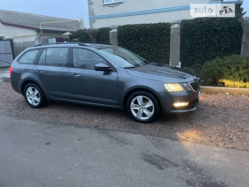 Універсал Skoda Octavia 2018 в Одесі