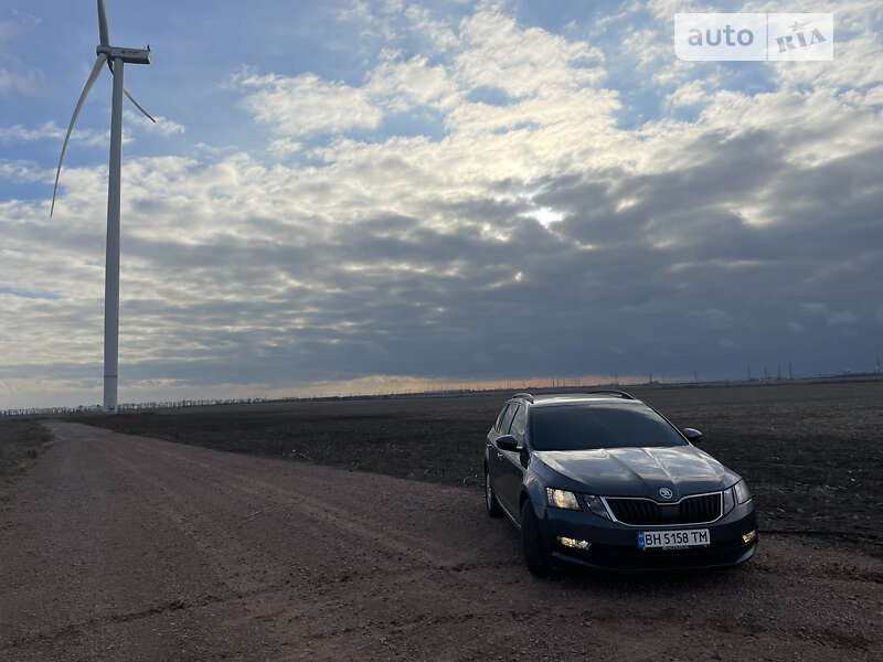 Універсал Skoda Octavia 2018 в Одесі