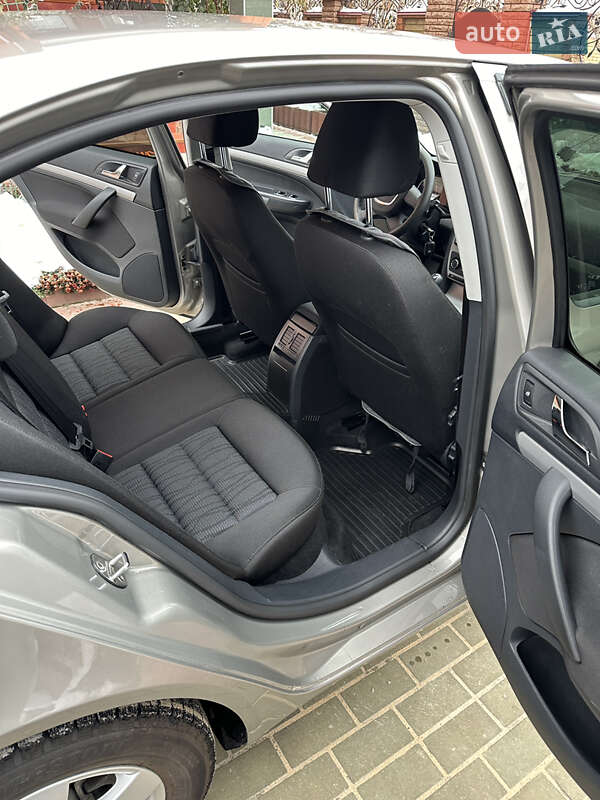 Лифтбек Skoda Octavia 2012 в Хмельницком