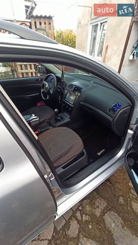 Универсал Skoda Octavia 2011 в Ровно
