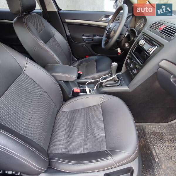 Лифтбек Skoda Octavia 2006 в Славянске фото 4 Лифтбек Skoda Octavia 2006 в Славянске