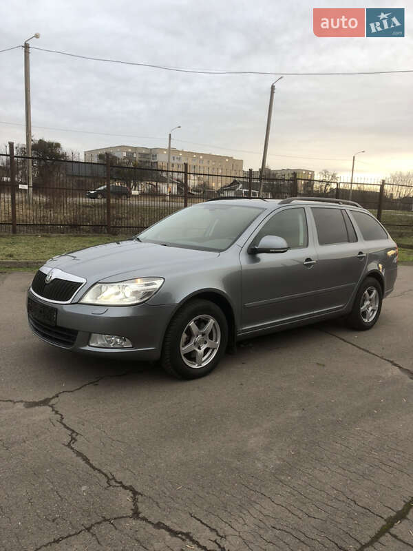 Універсал Skoda Octavia 2012 в Луцьку